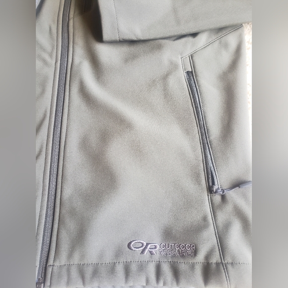 Outdoor Research Fleece-Lined Full Zip Rain Defender Soft Shell Jacket - - Picture 2 of 8